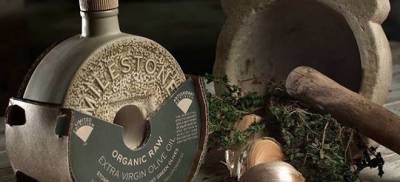 Ενα έξυπνο ζευγάρι δημιούργησε τον πρώτο ανθό αγουρέλαιου και ξεπουλάει