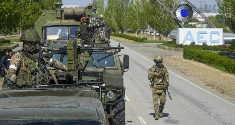 &Omicron;&upsilon;&kappa;&rho;&alpha;&nu;ί&alpha;: &Omicron; &pi;ό&lambda;&epsilon;&mu;&omicron;&sigmaf; &pi;&rho;έ&pi;&epsilon;&iota; &nu;&alpha; &tau;&epsilon;&lambda;&epsilon;&iota;ώ&sigma;&epsilon;&iota; &pi;&rho;&iota;&nu; &alpha;&pi;ό &tau;&omicron;&nu; &chi;&epsilon;&iota;&mu;ώ&nu;&alpha;