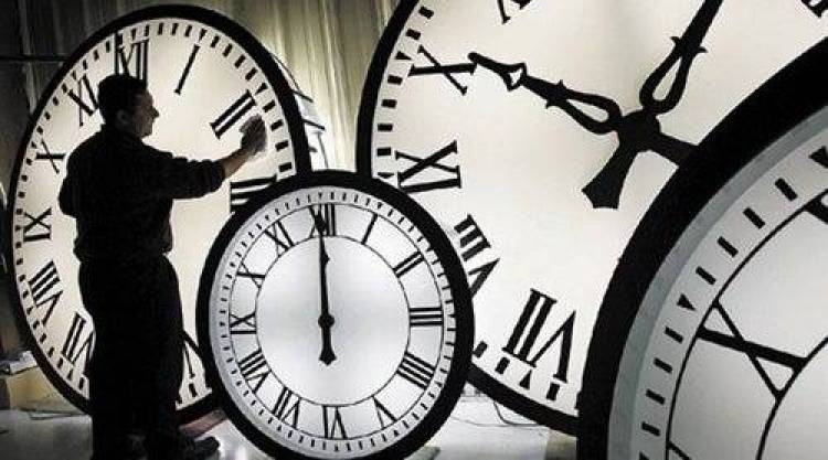 Αλλάζει η ώρα την Κυριακή | Μία ώρα πίσω οι δείκτες