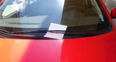 «Βροχή» οι κλήσεις για παράνομη στάθμευση στη Λήμνο