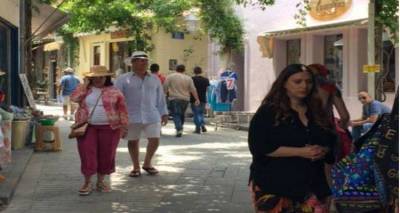 Ανοιχτά σήμερα καταστήματα στη αγορά της Μύρινας
