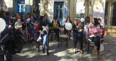 &Mu;&alpha;&nu;&omicron;ύ&lambda;&epsilon;&sigmaf; &tau;&eta;&sigmaf; &Lambda;ή&mu;&nu;&omicron;&upsilon; &theta;ή&lambda;&alpha;&sigma;&alpha;&nu; &delta;&eta;&mu;ό&sigma;&iota;&alpha; &tau;&alpha; &mu;&omega;&rho;ά &tau;&omicron;&upsilon;&sigmaf; (photos)