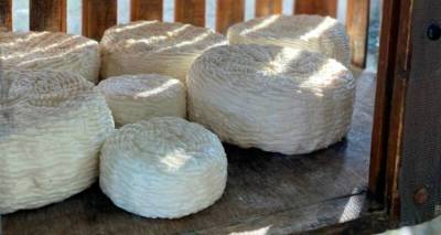 &Omicron; &laquo;&kappa;&rho;&upsilon;&mu;&mu;έ&nu;&omicron;&sigmaf; &theta;&eta;&sigma;&alpha;&upsilon;&rho;ό&sigmaf;&raquo; &tau;&omicron;&upsilon; &Beta;. &Alpha;&iota;&gamma;&alpha;ί&omicron;&upsilon;