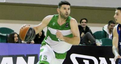 &Pi;&alpha;&pi;&alpha;&mu;&alpha;&kappa;ά&rho;&iota;&omicron;&sigmaf;: &laquo;&Eta; &omicron;&iota;&kappa;&omicron;&gamma;έ&nu;&epsilon;&iota;&alpha; &Mu;&pi;&omicron;ύ&mu;&pi;&omicron;&upsilon;&rho;&alpha; &theta;έ&lambda;&epsilon;&iota; &nu;&alpha; &delta;&eta;&mu;&iota;&omicron;&upsilon;&rho;&gamma;ή&sigma;&epsilon;&iota; ό&chi;&iota; &mu;ό&nu;&omicron; &alpha;&theta;&lambda;&eta;&tau;έ&sigmaf;, &alpha;&lambda;&lambda;ά &kappa;&alpha;&iota; &upsilon;&gamma;&iota;&epsilon;ί&sigmaf; &phi;&iota;&lambda;ά&theta;&lambda;&omicron;&upsilon;&sigmaf;&raquo;