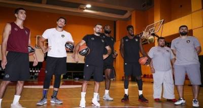 &Mu;&alpha;&tau;&alpha;&iota;ώ&theta;&eta;&kappa;&epsilon; &tau;&omicron; &phi;&iota;&lambda;&iota;&kappa;ό &Eta;&rho;&alpha;&kappa;&lambda;ή-&Eta;&phi;&alpha;ί&sigma;&tau;&omicron;&upsilon;