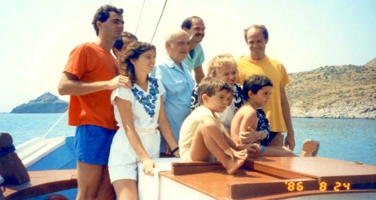 Νίκος Παπανδρέου: «Παιδί μου, στη Λήμνο ακούεις την αλμύρα!»