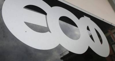 &Omicron; &Epsilon;&Omicron;&Phi; &alpha;&nu;&alpha;&kappa;&alpha;&lambda;&epsilon;ί &pi;&alpha;&rho;&tau;ί&delta;&alpha; &alpha;&nu;&tau;&iota;&pi;&eta;&kappa;&tau;&iota;&kappa;&omicron;ύ &phi;&alpha;&rho;&mu;ά&kappa;&omicron;&upsilon;