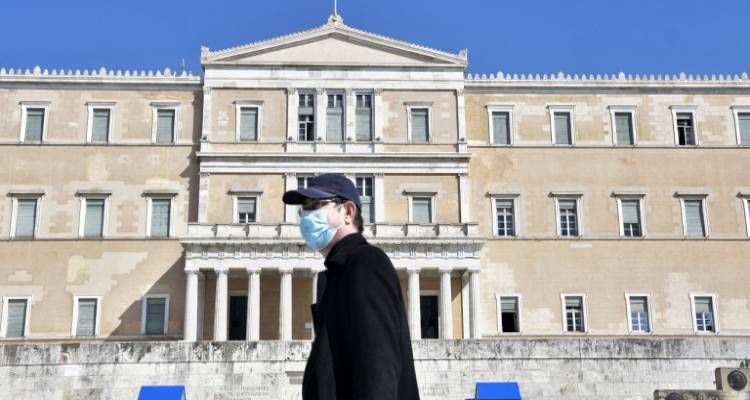 &Kappa;&omicron;&rho;&omega;&nu;&omicron;ϊό&sigmaf;: &Eta; &epsilon;&pi;&iota;&delta;&eta;&mu;&iota;&omicron;&lambda;&omicron;&gamma;&iota;&kappa;ή &epsilon;&iota;&kappa;ό&nu;&alpha; &sigma;&tau;&eta;&nu; &Epsilon;&lambda;&lambda;ά&delta;&alpha; | &Omicron;&iota; &eta;&lambda;&iota;&kappa;ί&epsilon;&sigmaf; &tau;&omega;&nu; &kappa;&rho;&omicron;&upsilon;&sigma;&mu;ά&tau;&omega;&nu;