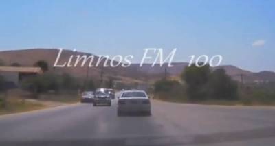 Σύγκρουση οχημάτων το μεσημέρι στην έξοδο της Μύρινας (δείτε το βίντεο)