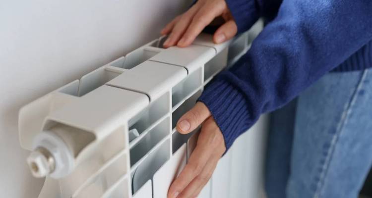 &Pi;&rho;έ&pi;&epsilon;&iota; &nu;&alpha; &alpha;&phi;ή&nu;&epsilon;&tau;&epsilon; &tau;&eta; &theta;έ&rho;&mu;&alpha;&nu;&sigma;&eta; &alpha;&nu;&omicron;&iota;&chi;&tau;ή &tau;&eta; &nu;ύ&chi;&tau;&alpha; ό&tau;&alpha;&nu; &kappa;ά&nu;&epsilon;&iota; &pi;&omicron;&lambda;ύ &kappa;&rho;ύ&omicron;;