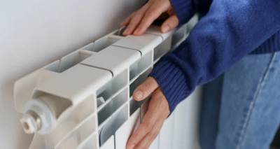 &Pi;&rho;έ&pi;&epsilon;&iota; &nu;&alpha; &alpha;&phi;ή&nu;&epsilon;&tau;&epsilon; &tau;&eta; &theta;έ&rho;&mu;&alpha;&nu;&sigma;&eta; &alpha;&nu;&omicron;&iota;&chi;&tau;ή &tau;&eta; &nu;ύ&chi;&tau;&alpha; ό&tau;&alpha;&nu; &kappa;ά&nu;&epsilon;&iota; &pi;&omicron;&lambda;ύ &kappa;&rho;ύ&omicron;;