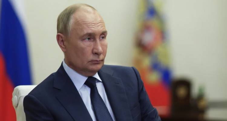 &Omicron; &Pi;&omicron;ύ&tau;&iota;&nu; &delta;ί&nu;&epsilon;&iota; &epsilon;&nu;&tau;&omicron;&lambda;ή &gamma;&iota;&alpha; &alpha;ύ&xi;&eta;&sigma;&eta; &tau;&omicron;&upsilon; &rho;&omega;&sigma;&iota;&kappa;&omicron;ύ &sigma;&tau;&rho;&alpha;&tau;&omicron;ύ | &Eta; &tau;&rho;ί&tau;&eta; &phi;&omicron;&rho;ά &alpha;&pi;ό &tau;&eta;&nu; έ&nu;&alpha;&rho;&xi;&eta; &tau;&omicron;&upsilon; &pi;&omicron;&lambda;έ&mu;&omicron;&upsilon; &sigma;&tau;&eta;&nu; &Omicron;&upsilon;&kappa;&rho;&alpha;&nu;ί&alpha;