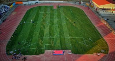 &Phi;&omega;&tau;&omicron;: &Delta;&eta;&mu;ή&tau;&rho;&eta;&sigmaf; &Epsilon;&lambda;&epsilon;&upsilon;&theta;&epsilon;&rho;ά&kappa;&eta;&sigmaf;