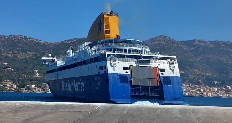 Χωρίς προσέγγιση στον Άγιο Ευστράτιο το «Blue Star Myconos» | Τροποποίηση δρομολογίου λόγω καιρού