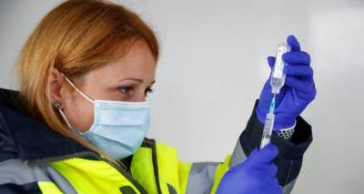 Βρετανία – Κορονοϊός: Αγώνας δρόμου για τον εμβολιασμό με τη δεύτερη δόση