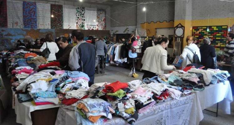 Τρόφιμα, ρούχα και παιχνίδια για τους Τρίτεκνους της Λήμνου