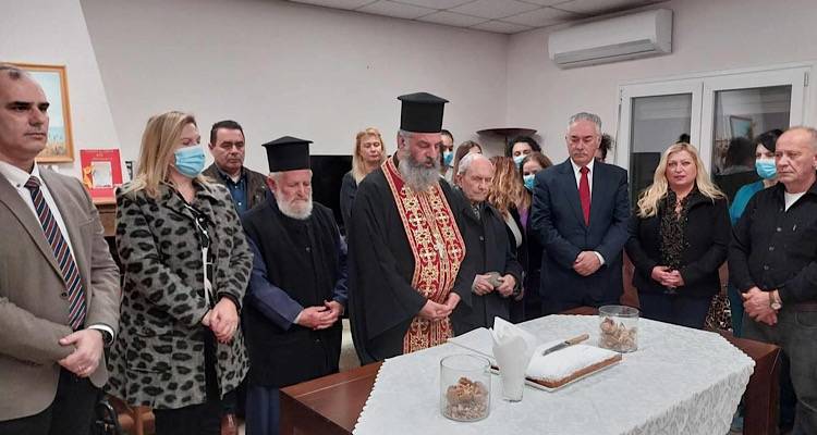 Οι σπουδαστές της ΣΑΕΚ Λήμνου ετοίμασαν έναν πλούσιο μπουφέ για την κοπή πίτας του Γηροκομείου