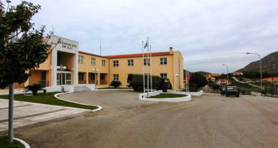 &Sigma;&tau;&eta; &Lambda;ή&mu;&nu;&omicron; &Delta;&iota;&omicron;&iota;&kappa;&eta;&tau;ή&sigmaf; &kappa;&alpha;&iota; &sigma;&pi;&omicron;&upsilon;&delta;&alpha;&sigma;&tau;έ&sigmaf; &tau;&eta;&sigmaf; &Sigma;&Sigma;&Alpha;&Sigma;, &phi;&iota;&lambda;&omicron;&xi;&epsilon;&nu;&omicron;ύ&mu;&epsilon;&nu;&omicron;&iota; &tau;&eta;&sigmaf; 88 &Sigma;&Delta;&Iota;