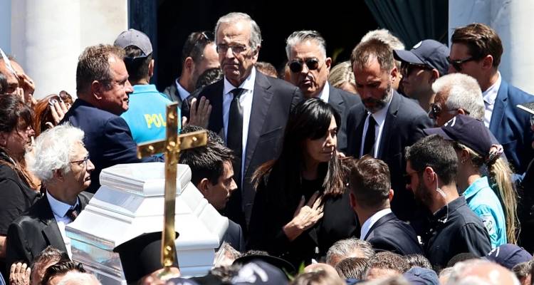 &Sigma;&epsilon; &kappa;&lambda;ί&mu;&alpha; &beta;&alpha;&theta;&iota;ά&sigmaf; &omicron;&delta;ύ&nu;&eta;&sigmaf; &tau;&omicron; &tau;&epsilon;&lambda;&epsilon;&upsilon;&tau;&alpha;ί&omicron; &alpha;&nu;&tau;ί&omicron; &sigma;&tau;&eta; &Lambda;έ&nu;&alpha; &Sigma;&alpha;&mu;&alpha;&rho;ά