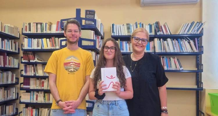 Πανελλήνια διάκριση για τη Νεφέλη Ηλιάδη από το Γυμνάσιο Μούδρου στον διαγωνισμό δημιουργικής γραφής των εκδόσεων Διόπτρα