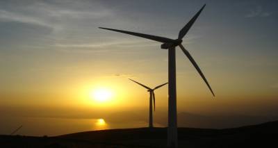 &Sigma;&tau;&alpha; &sigma;&kappa;&alpha;&rho;&iota;ά &alpha;&iota;&omicron;&lambda;&iota;&kappa;ό &pi;ά&rho;&kappa;&omicron; &tau;&eta;&sigmaf; &Delta;&Epsilon;&Eta; &sigma;&tau;&eta; &Lambda;ή&mu;&nu;&omicron;