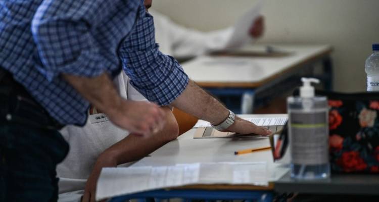 &Sigma;&tau;&omicron; &pi;&epsilon;&iota;&theta;&alpha;&rho;&chi;&iota;&kappa;ό 2.500 &epsilon;&kappa;&pi;&alpha;&iota;&delta;&epsilon;&upsilon;&tau;&iota;&kappa;&omicron;ί &pi;&omicron;&upsilon; &alpha;&rho;&nu;ή&theta;&eta;&kappa;&alpha;&nu; ή &epsilon;&mu;&pi;ό&delta;&iota;&sigma;&alpha;&nu; &tau;&eta;&nu; &alpha;&xi;&iota;&omicron;&lambda;ό&gamma;&eta;&sigma;ή &tau;&omicron;&upsilon;&sigmaf;
