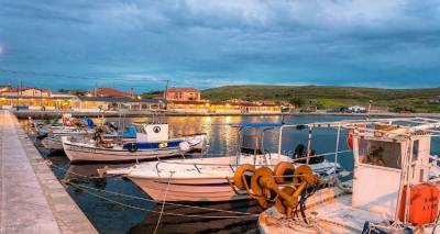 &Phi;&omega;&tau;&iota;ά &sigma;&epsilon; &epsilon;&sigma;&tau;&iota;&alpha;&tau;ό&rho;&iota;&omicron; &sigma;&tau;&omicron;&nu; &Kappa;ό&tau;&sigma;&iota;&nu;&alpha;