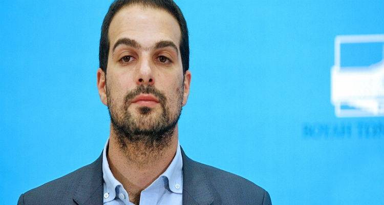&Sigma;&alpha;&kappa;&epsilon;&lambda;&lambda;&alpha;&rho;ί&delta;&eta;&sigmaf;: &Delta;&epsilon;&nu; &upsilon;&pi;ά&rho;&chi;&epsilon;&iota; &kappa;&alpha;&mu;ί&alpha; &pi;&epsilon;&rho;ί&pi;&tau;&omega;&sigma;&eta; &gamma;&iota;&alpha; capital control