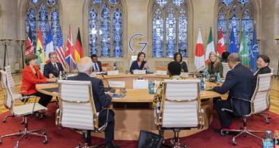 G7: &Epsilon;&xi;&epsilon;&tau;ά&zeta;&epsilon;&iota; &tau;&eta; &sigma;&chi;&epsilon;&delta;ό&nu; &alpha;&pi;ό&lambda;&upsilon;&tau;&eta; &alpha;&pi;&alpha;&gamma;ό&rho;&epsilon;&upsilon;&sigma;&eta; &tau;&omega;&nu; &epsilon;&xi;&alpha;&gamma;&omega;&gamma;ώ&nu; &sigma;&tau;&eta; &Rho;&omega;&sigma;ί&alpha;