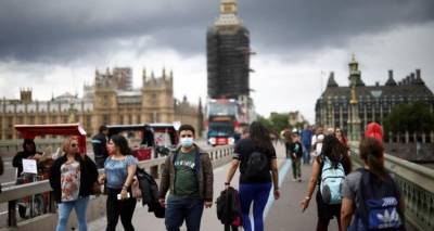 Covid: Τα ημερήσια κρούσματα στο Ηνωμένο Βασίλειο ξεπέρασαν τις 50.000 για πρώτη φορά από τον Ιανουάριο