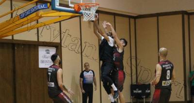 &Alpha;&gamma;&omega;&nu;ί&sigma;&tau;&eta;&kappa;&alpha;&nu; &sigma;&tau;&omicron; 1&omicron; &tau;&omicron;&upsilon;&sigmaf; &phi;&iota;&lambda;&iota;&kappa;ό Ή&phi;&alpha;&iota;&sigma;&tau;&omicron;&sigmaf; &Lambda;ή&mu;&nu;&omicron;&upsilon; &kappa;&alpha;&iota; Έ&sigma;&pi;&epsilon;&rho;&omicron;&sigmaf; &Lambda;&alpha;&mu;ί&alpha;&sigmaf; (photos)