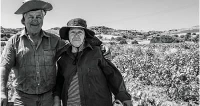 o-gastronomos-parousiazei-ta-tessera-oinopoieia-tis-limnou-pou-vraveytikan-prosfata