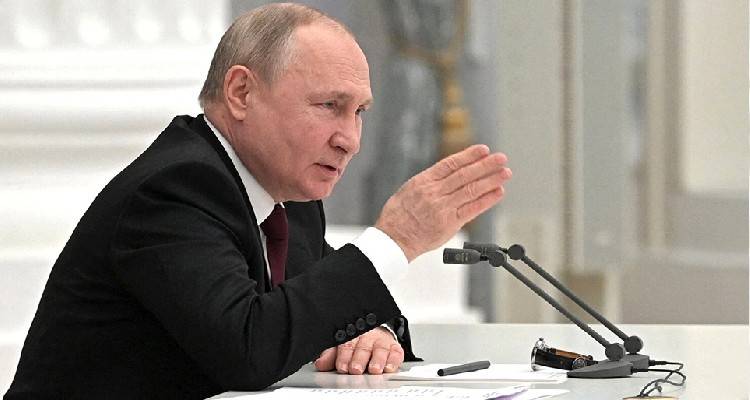 Διάγγελμα Πούτιν για Ντόνετσκ και Λουγκάνσκ | Πληροφορίες ότι θα αναγνωρίσει την ανεξαρτησία των αυτονομιστών στην ανατολική Ουκρανία