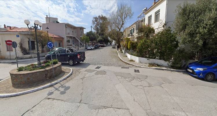 &Mu;ύ&rho;&iota;&nu;&alpha;: &Kappa;&upsilon;&kappa;&lambda;&omicron;&phi;&omicron;&rho;&iota;&alpha;&kappa;έ&sigmaf; &rho;&upsilon;&theta;&mu;ί&sigma;&epsilon;&iota;&sigmaf; &tau;&eta;&nu; &Pi;&alpha;&rho;&alpha;&sigma;&kappa;&epsilon;&upsilon;ή &sigma;&tau;&eta;&nu; &pi;&epsilon;&rho;&iota;&omicron;&chi;ή &laquo;&Tau;&rho;ί&phi;&omega;&tau;&omicron;&raquo; &lambda;ό&gamma;&omega; &epsilon;&rho;&gamma;&alpha;&sigma;&iota;ώ&nu;