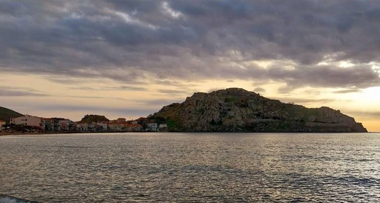 &Kappa;&alpha;&iota;&rho;ό&sigmaf;: Έ&rho;&chi;&epsilon;&tau;&alpha;&iota; &tau;&rho;&iota;ή&mu;&epsilon;&rho;&omicron; &mu;&epsilon; &beta;&rho;&omicron;&chi;έ&sigmaf;, &kappa;&alpha;&tau;&alpha;&iota;&gamma;ί&delta;&epsilon;&sigmaf; &kappa;&alpha;&iota; &chi;&alpha;&lambda;ά&zeta;&iota; -&Pi;&omicron;&iota;&epsilon;&sigmaf; &eta;&mu;έ&rho;&epsilon;&sigmaf; &kappa;&alpha;&iota; &sigma;&epsilon; &pi;&omicron;&iota;&epsilon;&sigmaf; &pi;&epsilon;&rho;&iota;&omicron;&chi;έ&sigmaf;, &eta; &pi;&rho;ό&gamma;&nu;&omega;&sigma;&eta; &Mu;&alpha;&rho;&omicron;&upsilon;&sigma;ά&kappa;&eta;