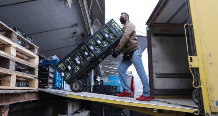 Πληρώνονται τα πρώτα επιδόματα των 800 ευρώ τις επόμενες ημέρες | Δράσεις στήριξης του τουρισμού