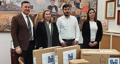 &Delta;&omega;&rho;&epsilon;ά &tau;&epsilon;&chi;&nu;&omicron;&lambda;&omicron;&gamma;&iota;&kappa;&omicron;ύ &epsilon;&xi;&omicron;&pi;&lambda;&iota;&sigma;&mu;&omicron;ύ &sigma;&epsilon; &sigma;&chi;&omicron;&lambda;&epsilon;ί&alpha; &tau;&eta;&sigmaf; &Lambda;ή&mu;&nu;&omicron;&upsilon; &alpha;&pi;ό &tau;&eta; Hellenic Duty Free Shops