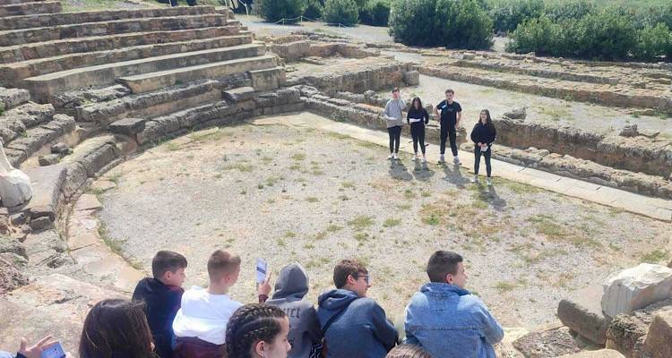 Το Γυμνάσιο Μούδρου υποδέχθηκε το 6ο Γυμνάσιο Μυτιλήνης στο πλαίσιο εκπαιδευτικής εκδρομής (photos)