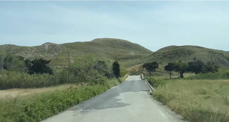 Υπογράφηκε σήμερα (ελπίζουμε και οριστικά) η σύμβαση για τη μελέτη νέας οδού και γέφυρας στον Αυλώνα