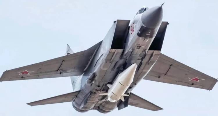 H Ρωσία εξαπέλυσε διηπειρωτικό βαλλιστικό πύραυλο κατά της Ουκρανίας, λέει το Κίεβο