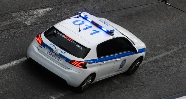&Theta;&epsilon;&sigma;&sigma;&alpha;&lambda;&omicron;&nu;ί&kappa;&eta;: &Tau;&omicron;&nu; &mu;&alpha;&chi;&alpha;ί&rho;&omega;&sigma;&alpha;&nu;, &tau;&omicron;&nu; &xi;&upsilon;&lambda;&omicron;&kappa;ό&pi;&eta;&sigma;&alpha;&nu; &kappa;&alpha;&iota; έ&beta;&alpha;&lambda;&alpha;&nu; &tau;&omicron;&nu; &sigma;&kappa;ύ&lambda;&omicron; &nu;&alpha; &tau;&omicron;&nu; &delta;&alpha;&gamma;&kappa;ώ&sigma;&epsilon;&iota; &ndash; &Kappa;&alpha;&tau;&alpha;&delta;&iota;&kappa;ά&sigma;&tau;&eta;&kappa;&alpha;&nu; &nu;&epsilon;&alpha;&rho;&omicron;ί &gamma;&iota;&alpha; &tau;&eta;&nu; ά&gamma;&rho;&iota;&alpha; &epsilon;&pi;ί&theta;&epsilon;&sigma;&eta;