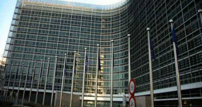 &Tau;&rho;ί&alpha; &delta;&iota;&sigma;. &epsilon;&upsilon;&rho;ώ &laquo;&chi;&omega;&rho;ί&zeta;&omicron;&upsilon;&nu;&raquo; &Kappa;&omicron;&mu;&iota;&sigma;&iota;ό&nu; &kappa;&alpha;&iota; &Delta;&Nu;&Tau; &sigma;&tau;&iota;&sigmaf; &sigma;&upsilon;&zeta;&eta;&tau;ή&sigma;&epsilon;&iota;&sigmaf; &gamma;&iota;&alpha; &tau;&eta;&nu; &Epsilon;&lambda;&lambda;ά&delta;&alpha;