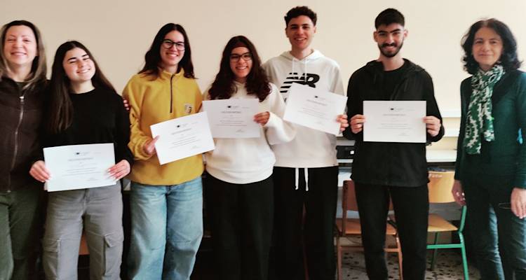 Λήμνος: Ο Αντώνης Μαρκάκης μετέφρασε και αρίστευσε | Υπερηφάνεια για το Γ.Ε.Λ Μύρινας