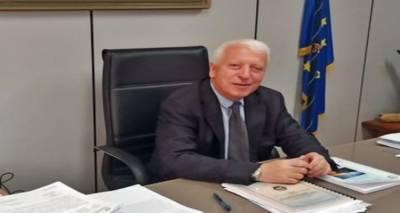 &Pi;&omicron;&sigma;ό &euro;40 &epsilon;&kappa; &gamma;&iota;&alpha; &mu;&iota;&kappa;&rho;έ&sigmaf; &epsilon;&pi;&iota;&chi;&epsilon;&iota;&rho;ή&sigma;&epsilon;&iota;&sigmaf; &pi;&omicron;&upsilon; &epsilon;&pi;&lambda;ή&gamma;&eta;&sigma;&alpha;&nu; &alpha;&pi;ό &tau;&eta;&nu; &pi;&alpha;&nu;&delta;&eta;&mu;ί&alpha; &sigma;&tau;&omicron; &Beta;. &Alpha;&iota;&gamma;&alpha;ί&omicron;