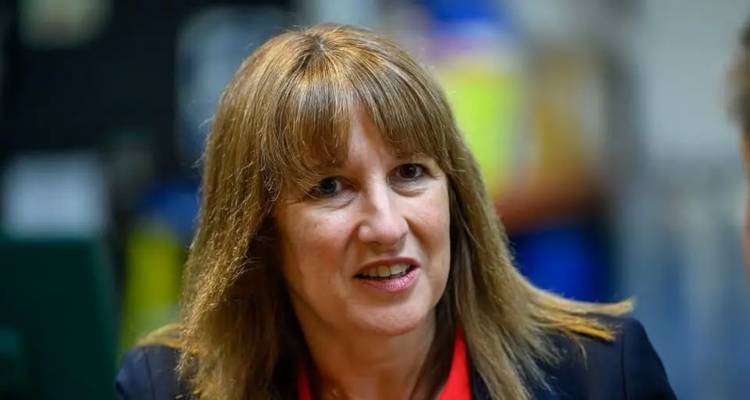 Η Ρέιτσελ Ριβς παραδέχεται: “Το Brexit προκάλεσε μακροχρόνια ζημιά στην οικονομία του Ηνωμένου Βασιλείου”