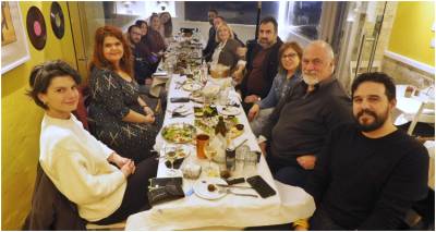 &Tau;&eta;&nu; &Pi;&rho;&omega;&tau;&omicron;&chi;&rho;&omicron;&nu;&iota;ά&tau;&iota;&kappa;&eta; &Beta;&alpha;&sigma;&iota;&lambda;ό&pi;&iota;&tau;&alpha; έ&kappa;&omicron;&psi;&epsilon; &eta; &Phi;&omega;&tau;&omicron;&gamma;&rho;&alpha;&phi;&iota;&kappa;ή &Omicron;&mu;ά&delta;&alpha; &Lambda;ή&mu;&nu;&omicron;&upsilon;