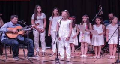 &Omega;&delta;&epsilon;ί&omicron; &Lambda;ή&mu;&nu;&omicron;&upsilon;: &Tau;&eta;&nu; &Kappa;&upsilon;&rho;&iota;&alpha;&kappa;ή &eta; &kappa;&alpha;&lambda;&omicron;&kappa;&alpha;&iota;&rho;&iota;&nu;ή &gamma;&iota;&omicron;&rho;&tau;ή!