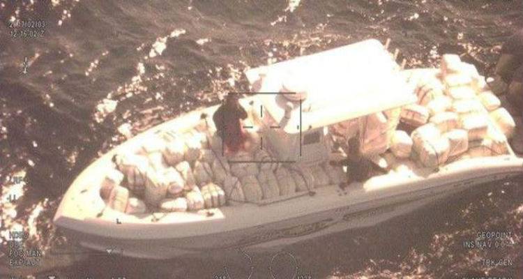 &Epsilon;&nu;&alpha; &tau;ό&nu;&omicron; &kappa;&alpha;&iota; 714 &kappa;&iota;&lambda;ά &kappa;ά&nu;&nu;&alpha;&beta;&eta;&sigmaf; &laquo;&psi;ά&rho;&epsilon;&psi;&epsilon;&raquo; &tau;&omicron; &lambda;&iota;&mu;&epsilon;&nu;&iota;&kappa;ό &sigma;&tau;&eta; &theta;ά&lambda;&alpha;&sigma;&sigma;&alpha; &mu;&epsilon;&tau;ά &tau;&eta;&nu; &kappa;&alpha;&tau;&alpha;&delta;ί&omega;&xi;&eta; &sigma;&kappa;ά&phi;&omicron;&upsilon;&sigmaf;