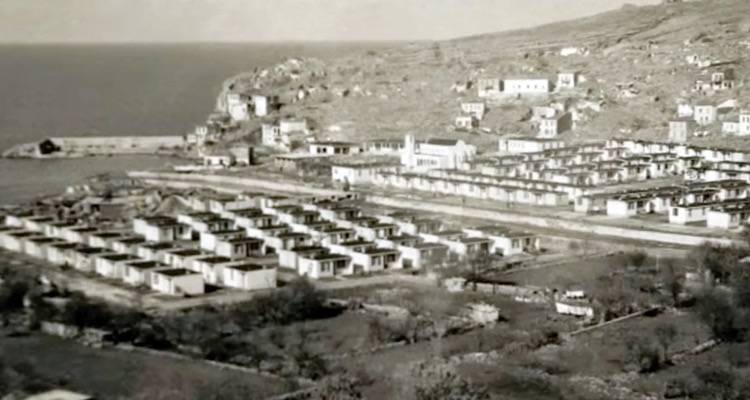 &Sigma;&alpha;&nu; &sigma;ή&mu;&epsilon;&rho;&alpha; 20 &Phi;&epsilon;&beta;&rho;&omicron;&upsilon;&alpha;&rho;ί&omicron;&upsilon;: &Omicron; &sigma;&epsilon;&iota;&sigma;&mu;ό&sigmaf; &pi;&omicron;&upsilon; &iota;&sigma;&omicron;&pi;έ&delta;&omega;&sigma;&epsilon; &tau;&omicron;&nu; Ά&gamma;&iota;&omicron; &Epsilon;&upsilon;&sigma;&tau;&rho;ά&tau;&iota;&omicron; | &Eta; &laquo;&chi;&alpha;&rho;&iota;&sigma;&tau;&iota;&kappa;ή &beta;&omicron;&lambda;ή&raquo; &tau;&eta;&sigmaf; &Chi;&omicron;ύ&nu;&tau;&alpha;&sigmaf; &sigma;&tau;&omicron;&nu; &pi;&alpha;&rho;&alpha;&delta;&omicron;&sigma;&iota;&alpha;&kappa;ό &omicron;&iota;&kappa;&iota;&sigma;&mu;ό