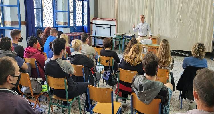 &Omicron;&iota; &epsilon;&iota;&delta;&iota;&kappa;ό&tau;&eta;&tau;&epsilon;&sigmaf; &tau;&omicron;&upsilon; &Delta;.&Iota;&Epsilon;&Kappa; &Lambda;ή&mu;&nu;&omicron;&upsilon; &sigma;&tau;&omicron; &pi;&alpha;&rho;ά&lambda;&lambda;&eta;&lambda;&omicron; &Mu;&eta;&chi;&alpha;&nu;&omicron;&gamma;&rho;&alpha;&phi;&iota;&kappa;ό